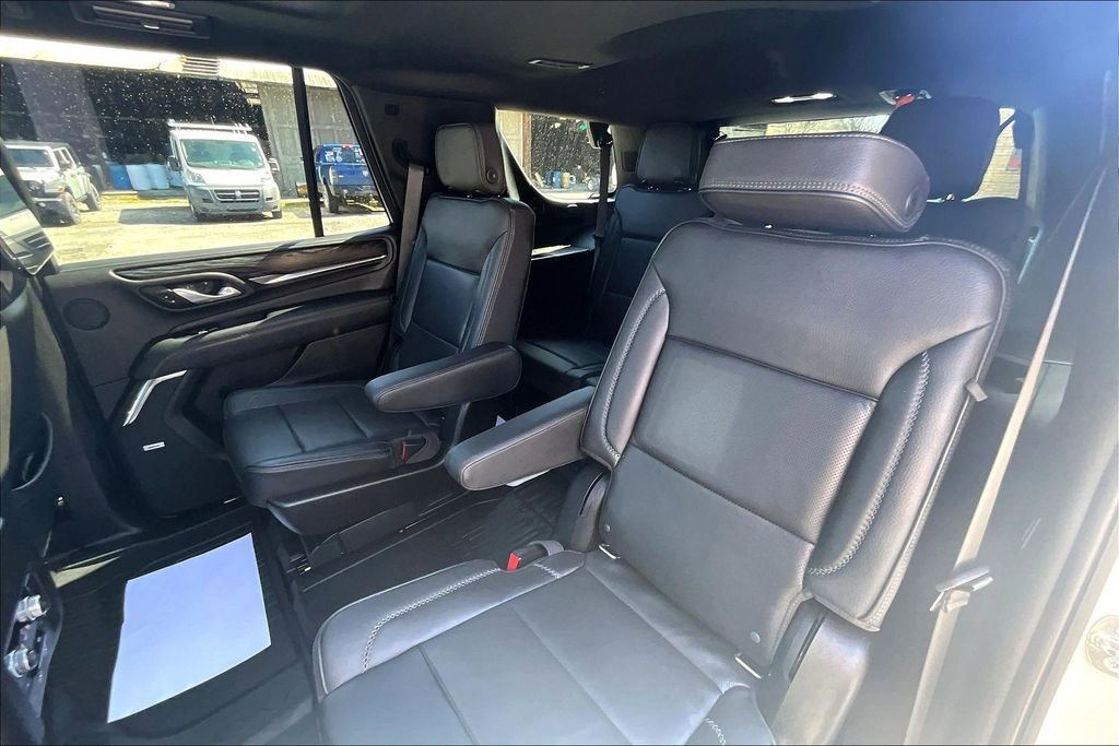 Used 2021 GMC Yukon Denali w/ Denali Premium Package image 24