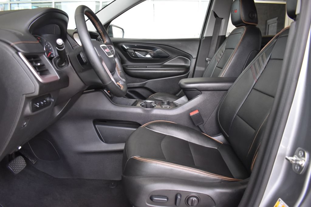 Used 2024 GMC Terrain AT4 w/ Tech Package AWD/4WD image 4