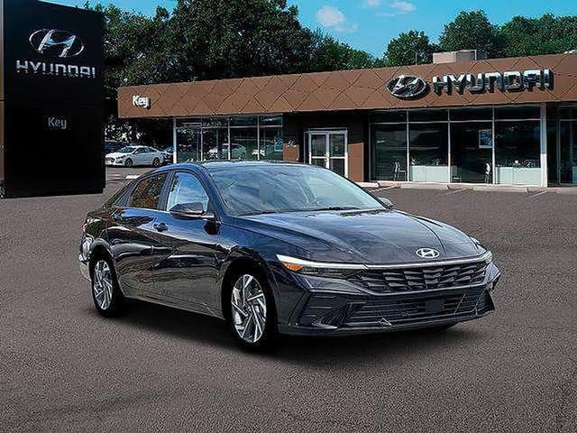 New 2026 Hyundai Elantra Limited w/ Cargo Package FWD image 13