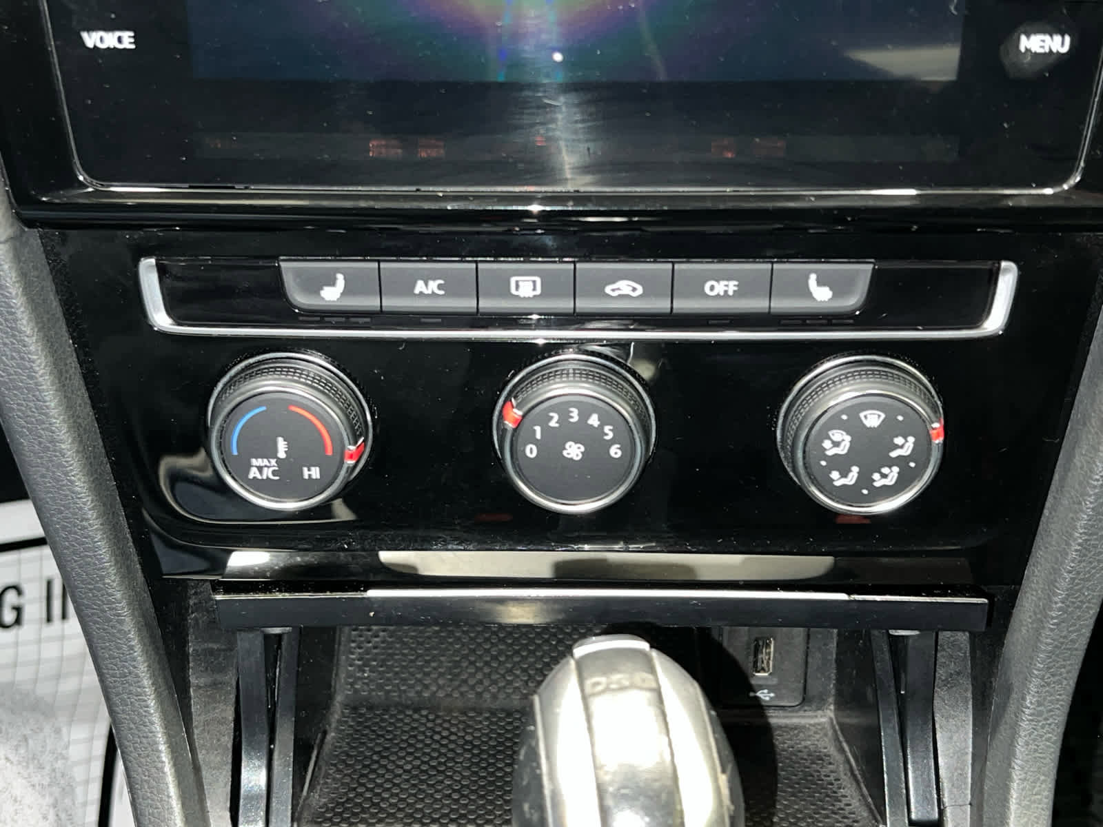 Used 2018 Volkswagen GTI SE image 28