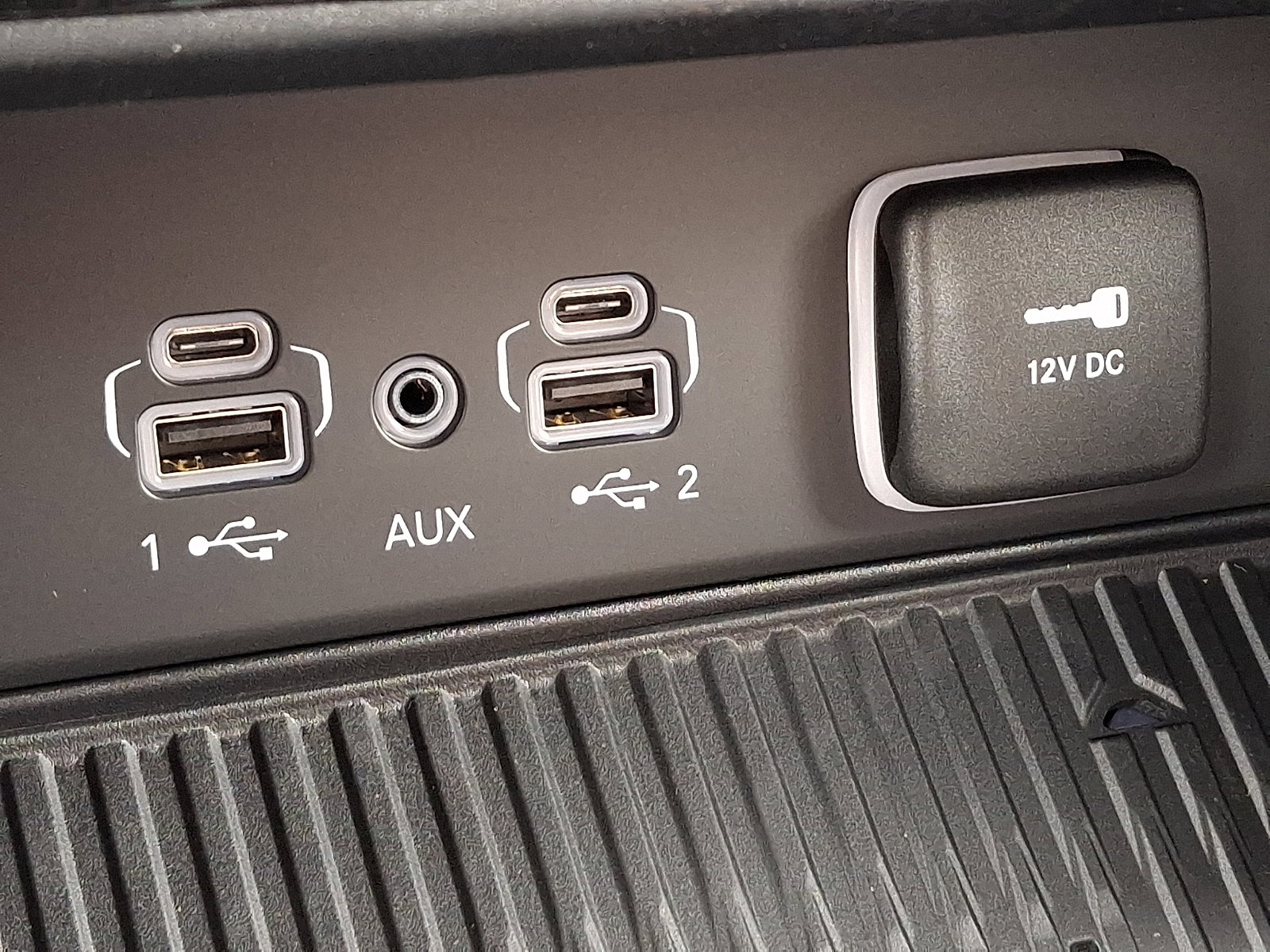 New 2026 Jeep Grand Cherokee Altitude image 16