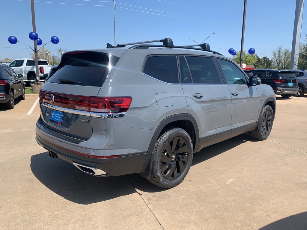 New 2025 Volkswagen Atlas SE image 4