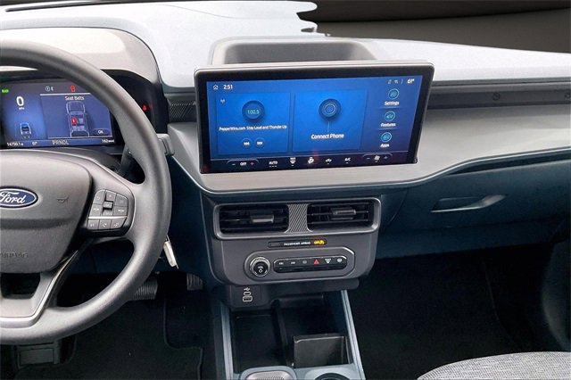 Used 2025 Ford Maverick XL image 6