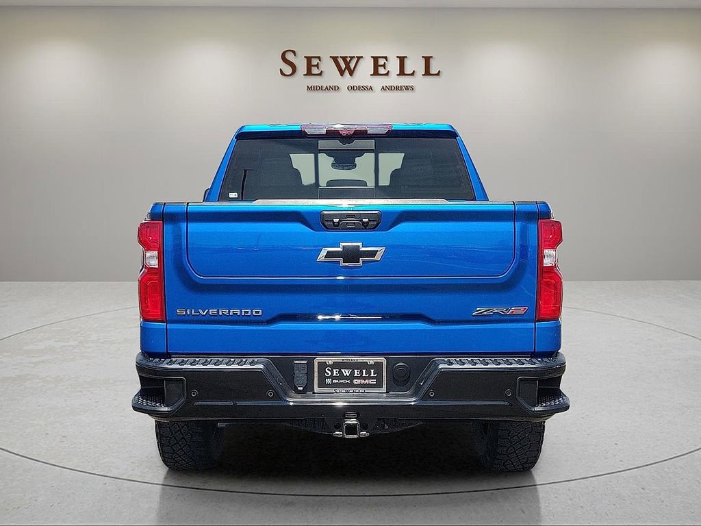 Used 2023 Chevrolet Silverado 1500 ZR2 w/ Technology Package AWD/4WD image 4