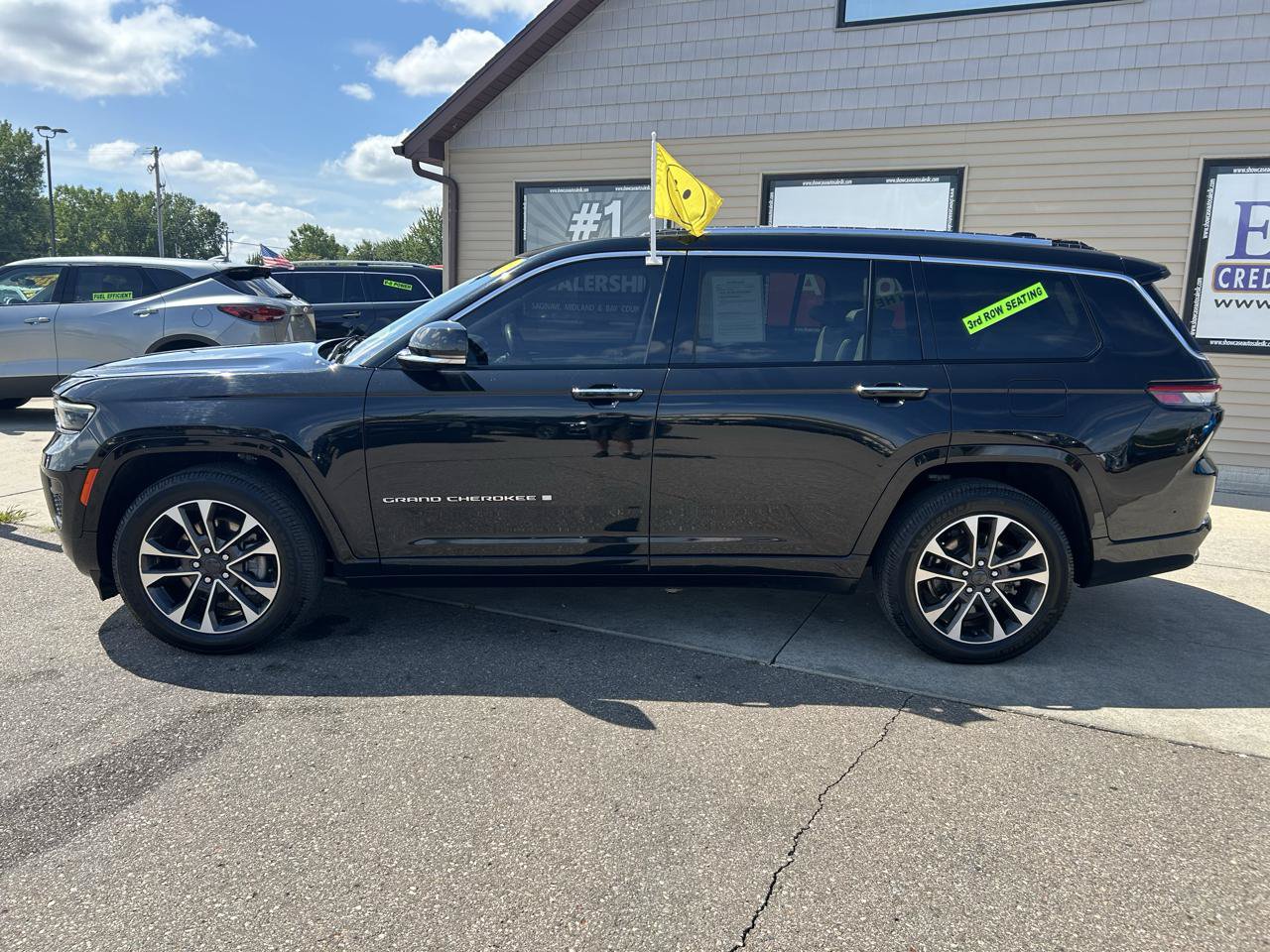 Used 2021 Jeep Grand Cherokee L Overland w/ Luxury Tech Group IV AWD/4WD image 8