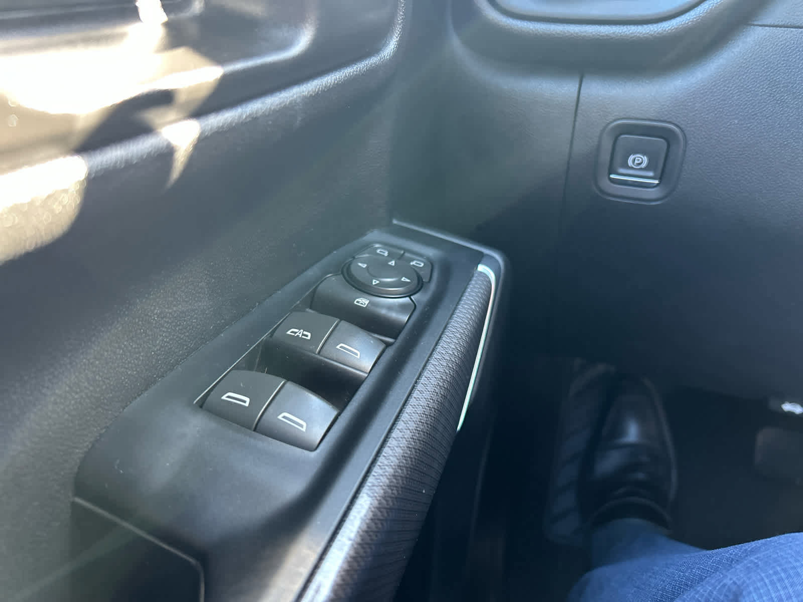 Used 2022 Chevrolet Silverado 1500 Custom Trail Boss w/ Midnight Edition image 34