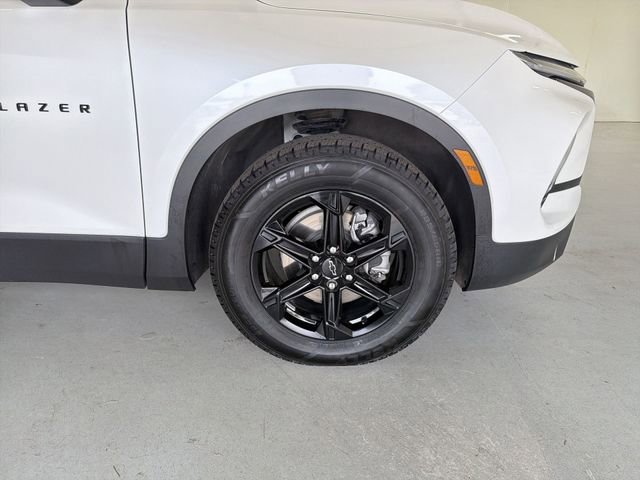 Certified 2024 Chevrolet Blazer LT w/ Midnight/Sport Edition FWD image 14