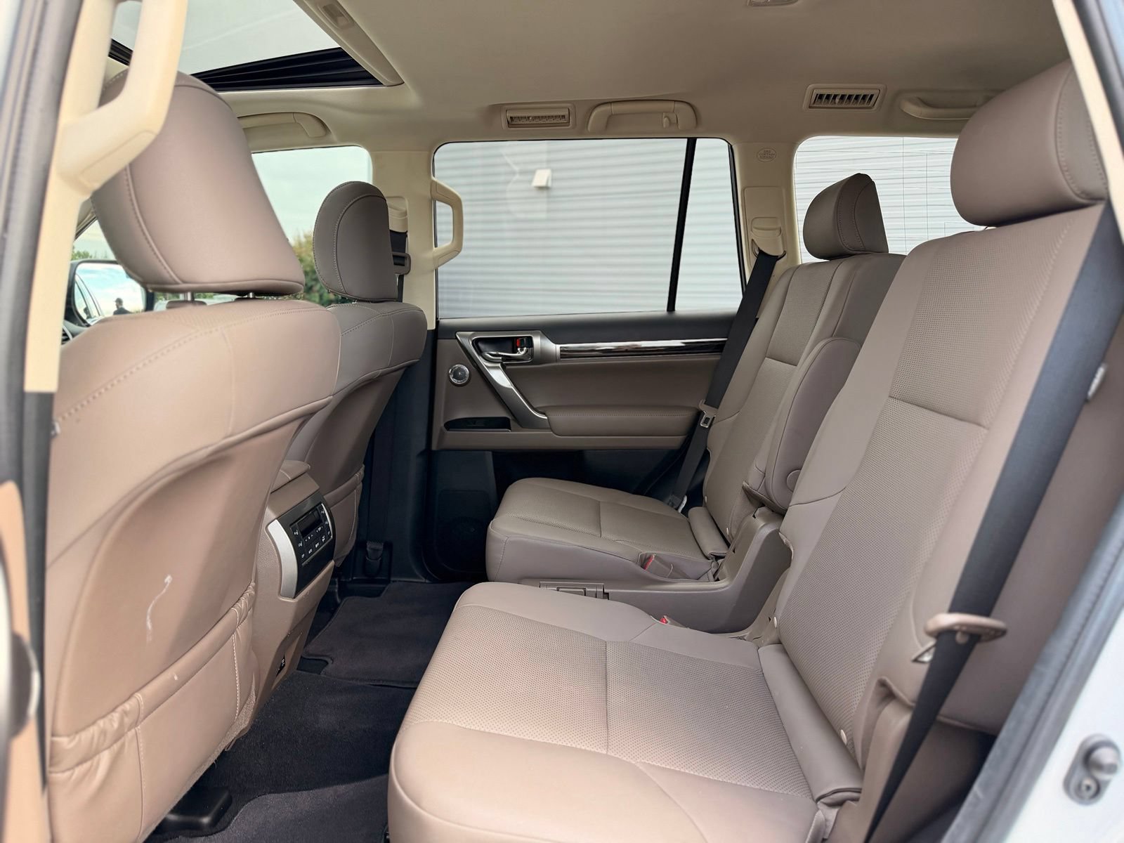 Used 2022 Lexus GX 460 Premium AWD/4WD image 26