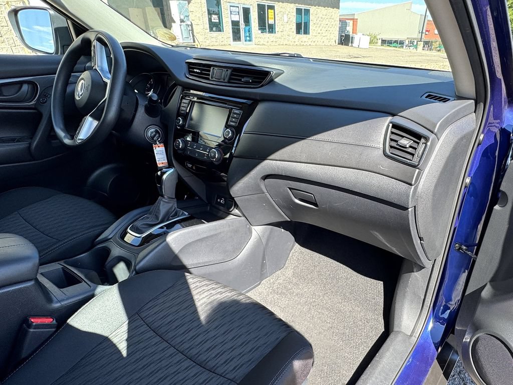 Used 2020 Nissan Rogue S AWD/4WD image 36