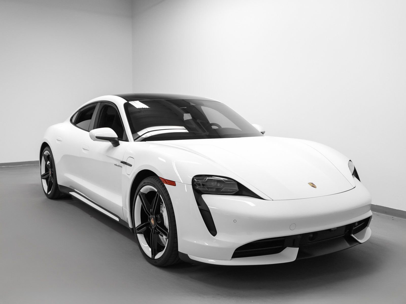 Certified 2024 Porsche Taycan Turbo S image 10