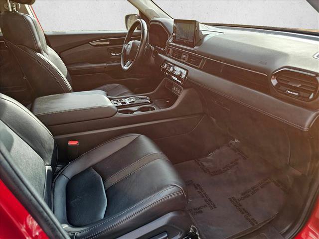 Used 2023 Honda Pilot Touring image 12