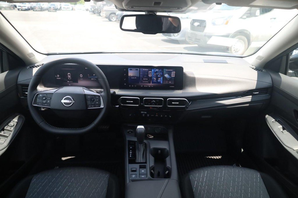 New 2026 Nissan Sentra SV w/ SV Convenience Package FWD image 6