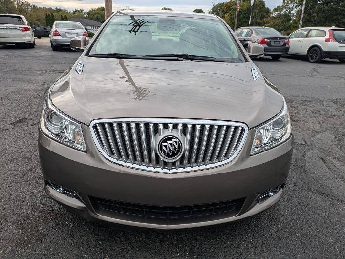 Used 2010 Buick LaCrosse CXS w/ Touring Package FWD image 7