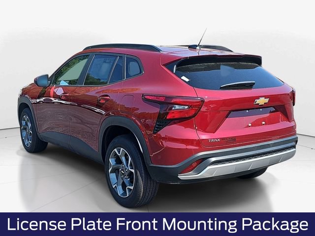 Used 2025 Chevrolet Trax LT w/ LT Convenience Package FWD image 11