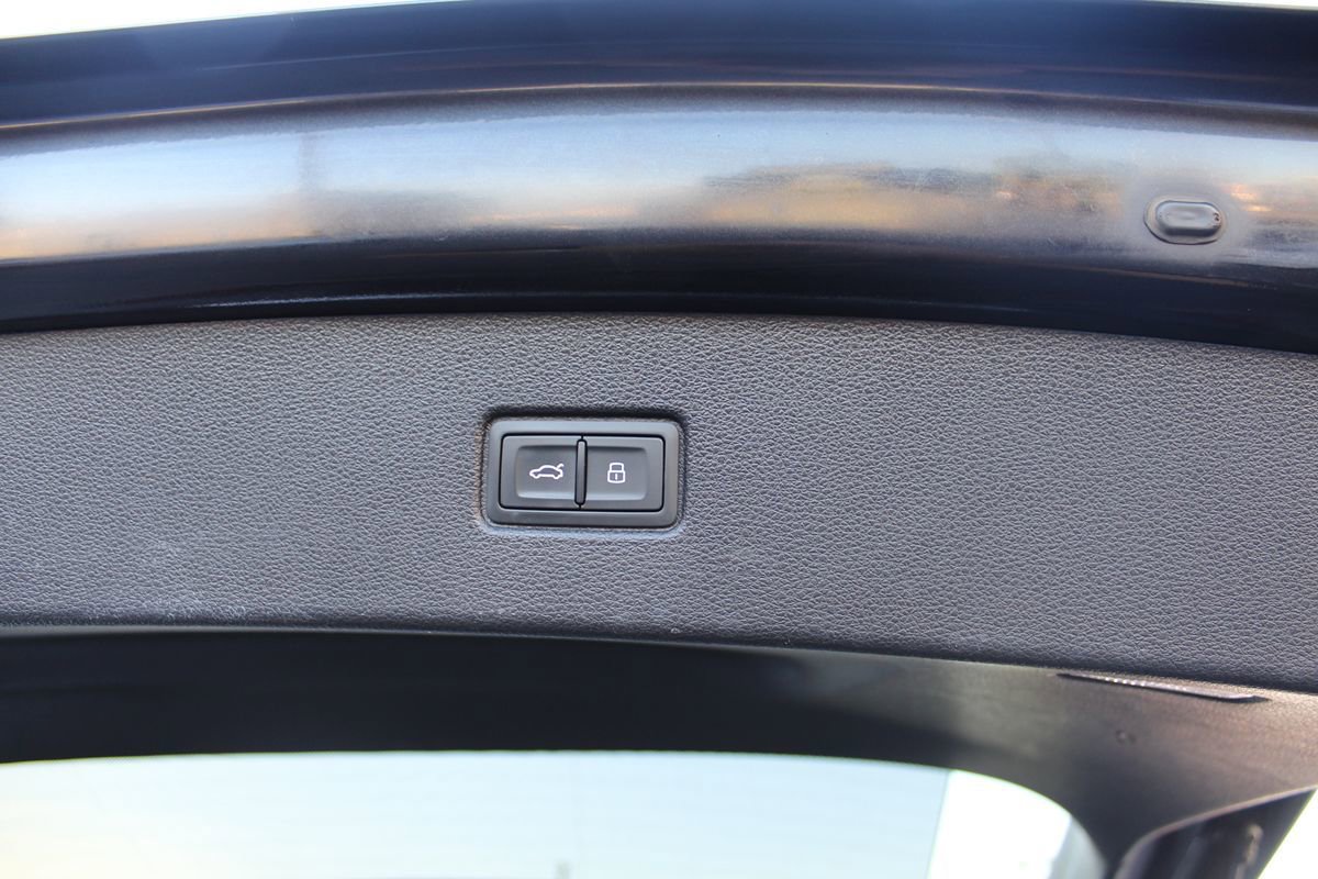 Used 2019 Audi Q7 3.0T Prestige AWD/4WD image 38