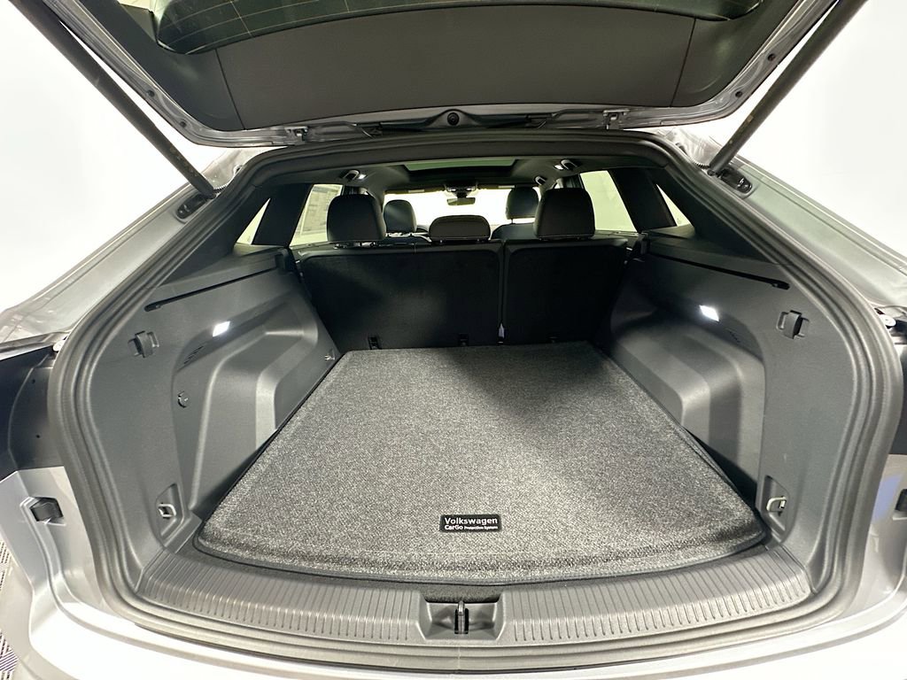 New 2026 Volkswagen Atlas Cross Sport SE image 22