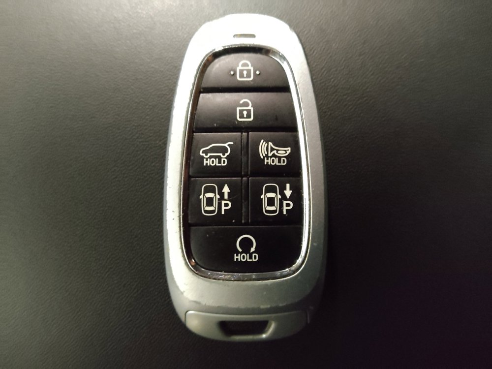 Used 2022 Hyundai Santa Fe Limited image 32