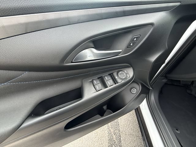 New 2026 Buick Envista Sport Touring FWD image 13