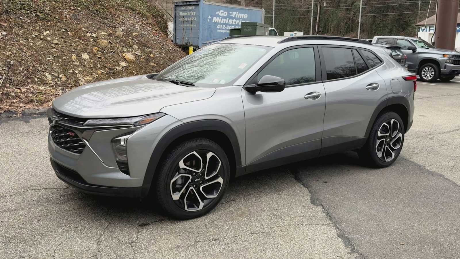 Certified 2025 Chevrolet Trax RS w/ Driver Confidence Package image 4