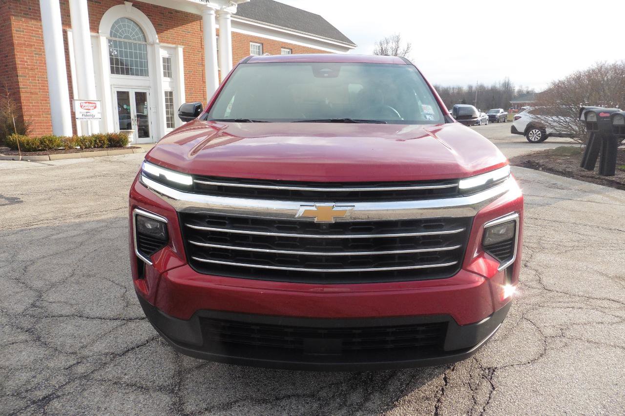 Used 2025 Chevrolet Traverse LT w/ Sun and Wheel Package image 22