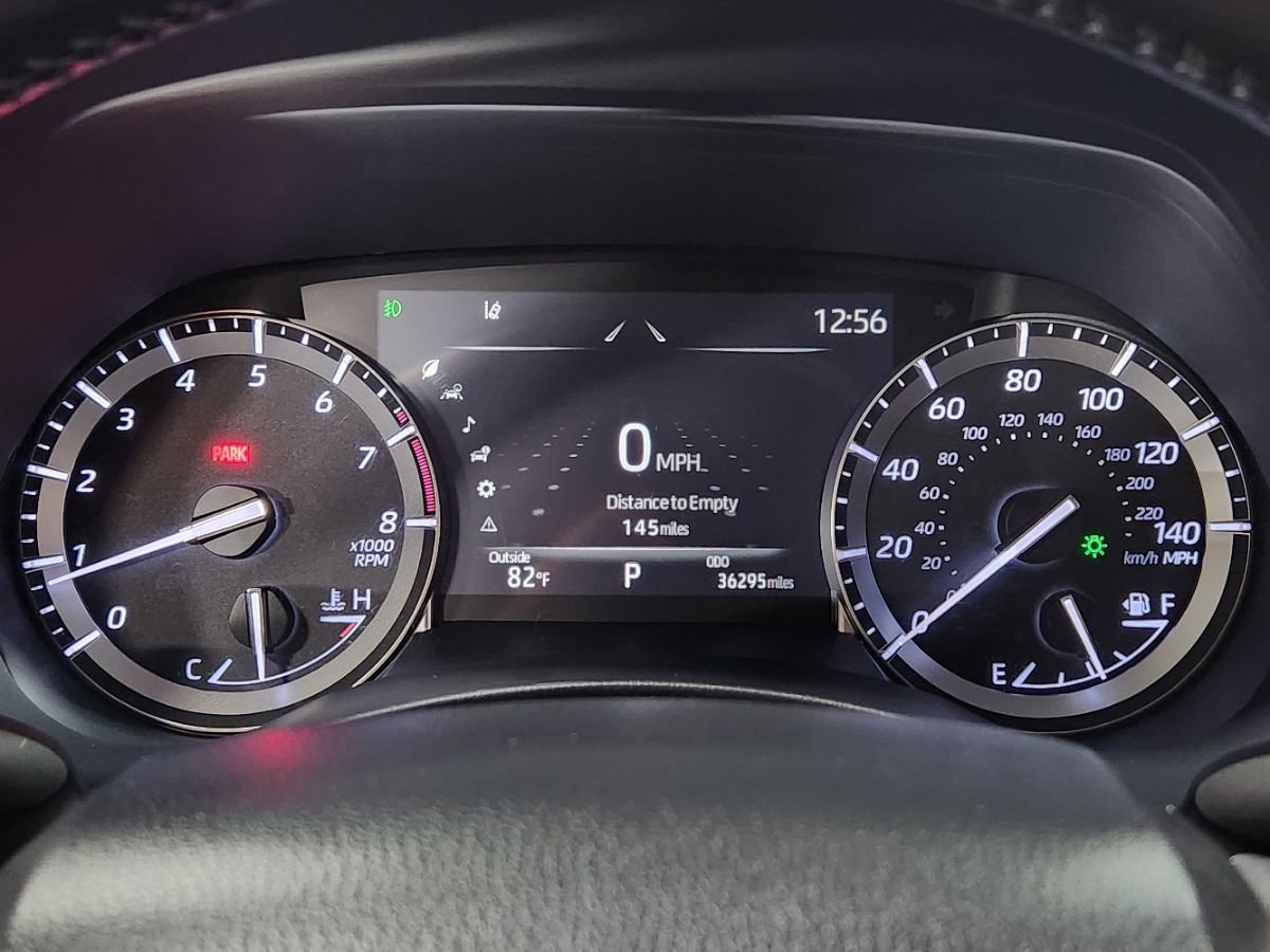 Used 2022 Toyota Highlander XLE FWD image 35