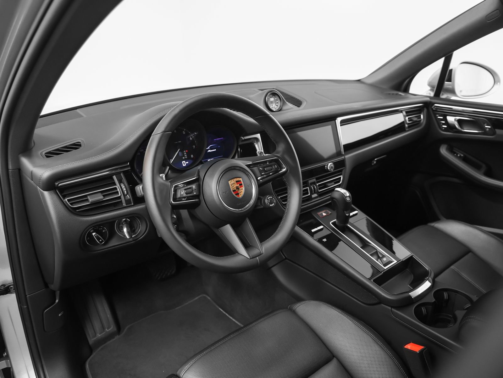 Certified 2026 Porsche Macan image 47