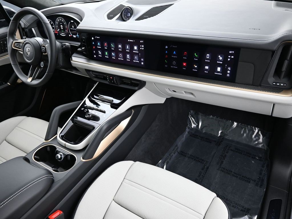 Used 2025 Porsche Cayenne Turbo image 33