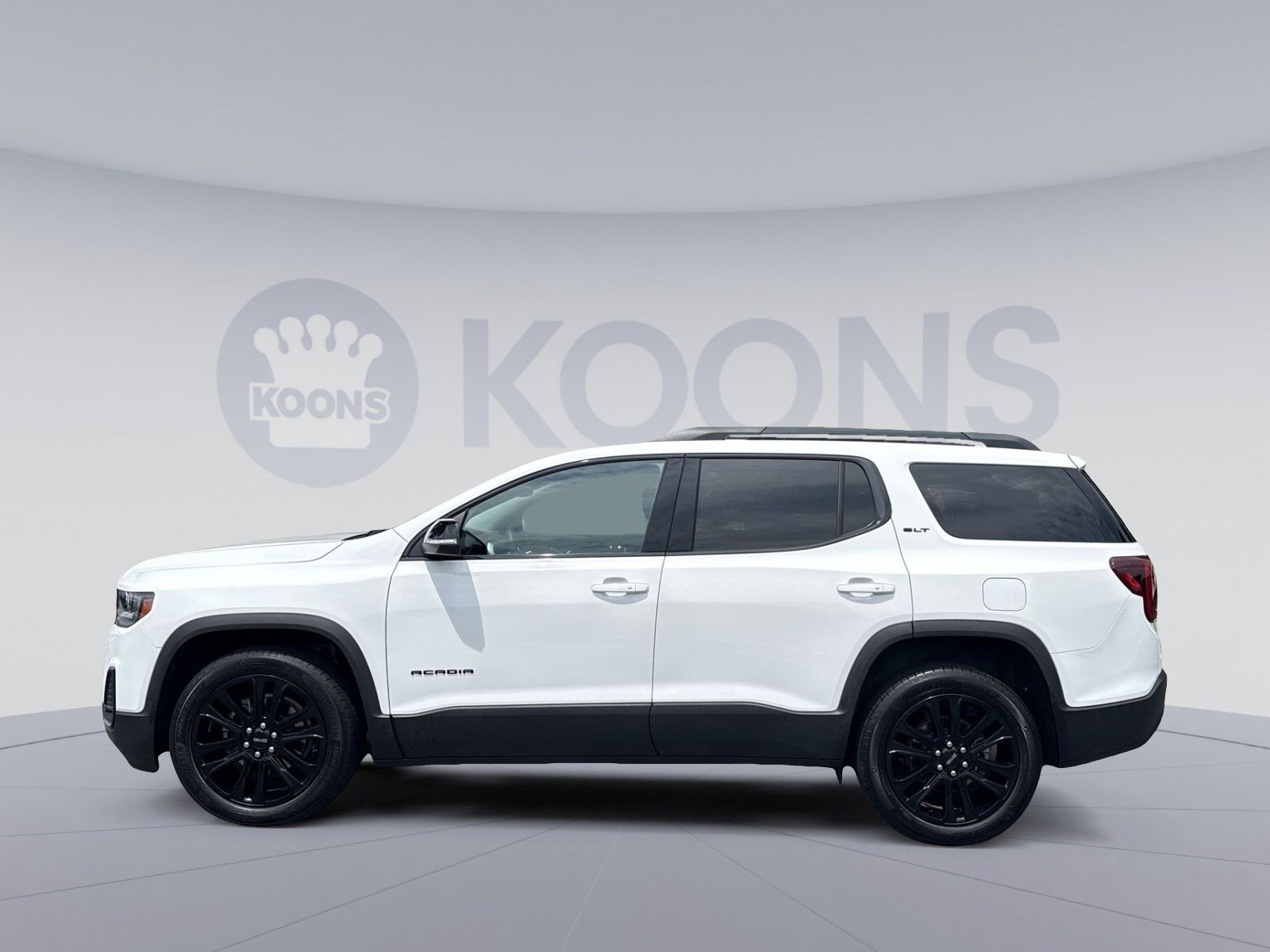 Used 2023 GMC Acadia SLT w/ Elevation Edition AWD/4WD image 2