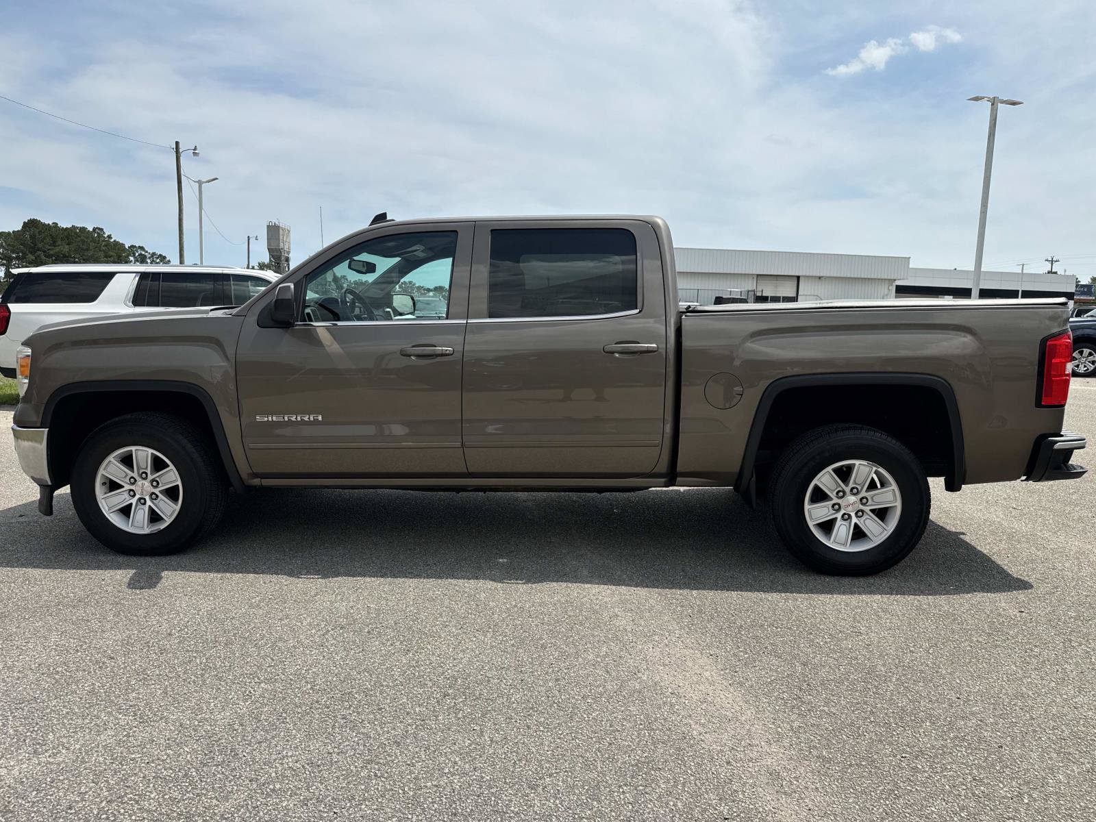 Used 2015 GMC Sierra 1500 SLE w/ SLE Value Package RWD image 7