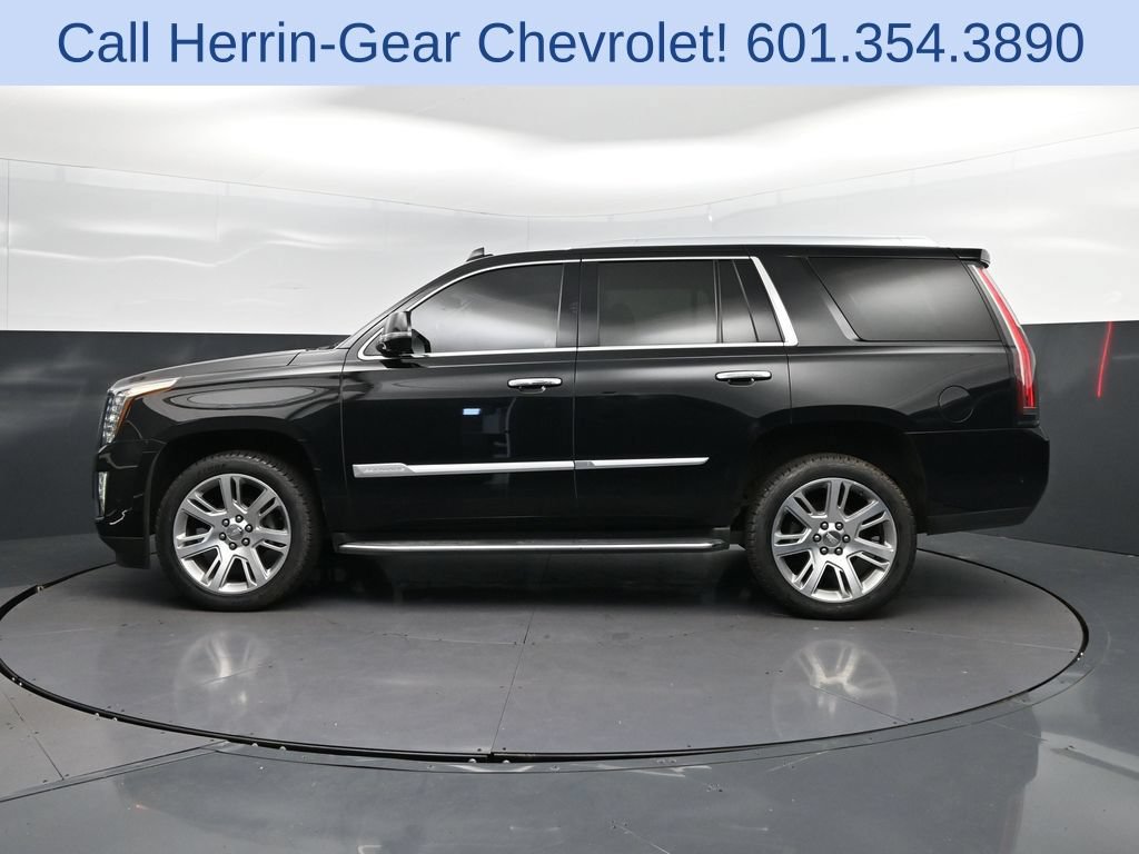 Used 2019 Cadillac Escalade Premium Luxury AWD/4WD image 4