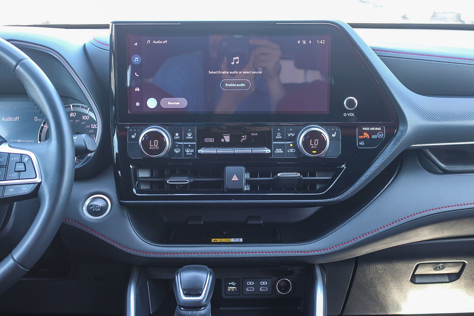 Certified 2024 Toyota Highlander XSE image 14