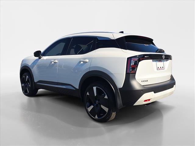 New 2026 Nissan Kicks SR image 3
