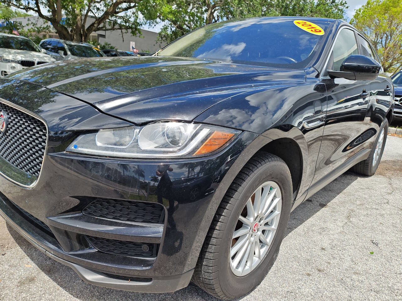 Used 2019 Jaguar F-PACE AWD/4WD image 29