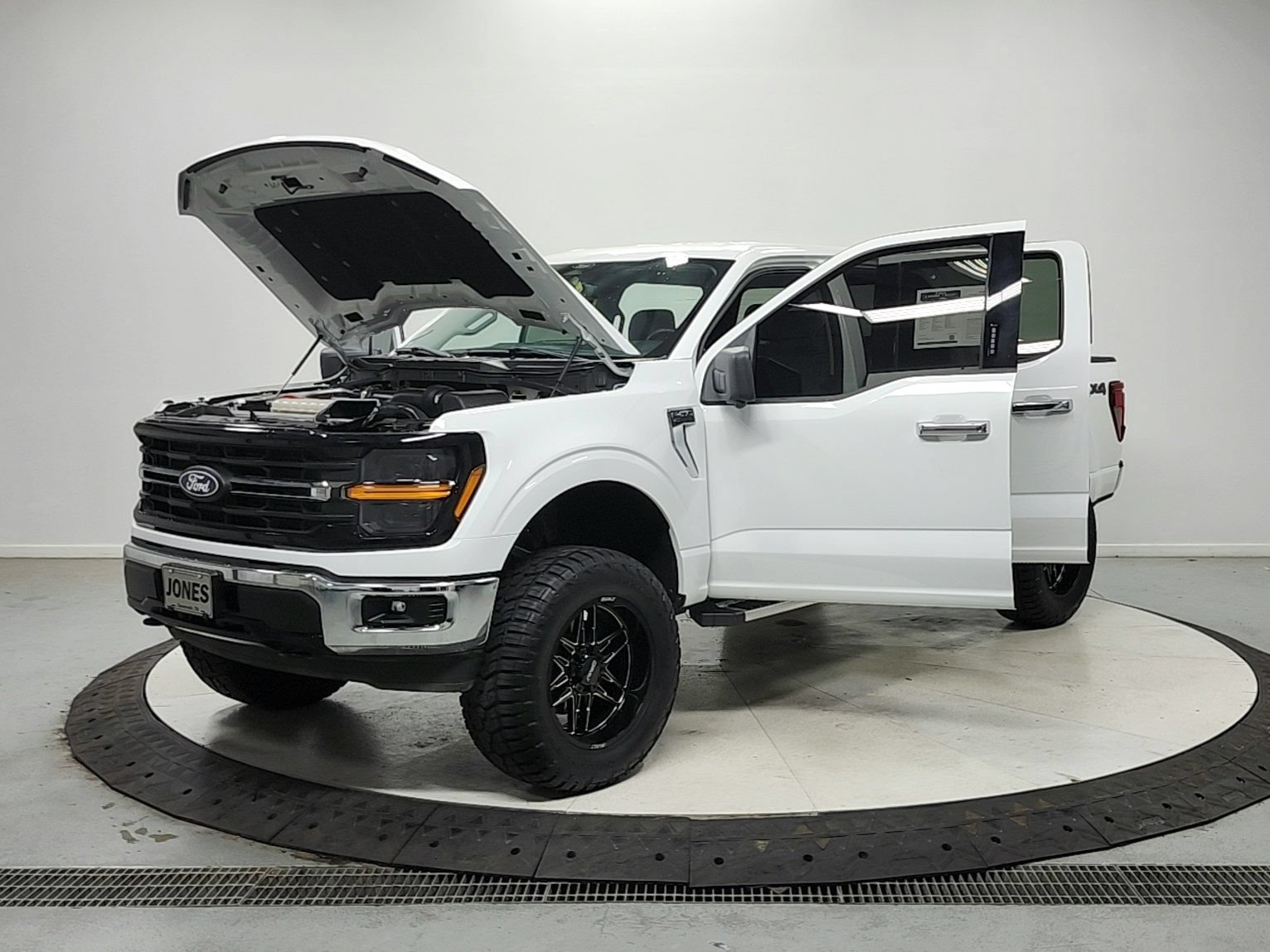 Used 2024 Ford F150 XLT w/ Mobile Office Package AWD/4WD image 12