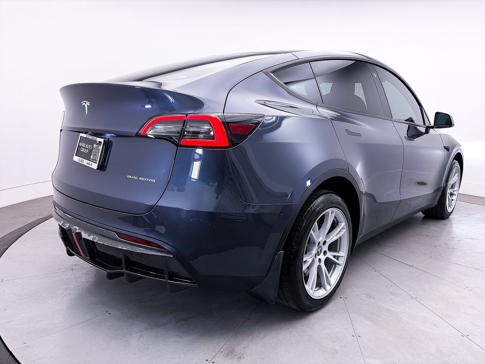 Used 2023 Tesla Model Y Long Range AWD/4WD image 15