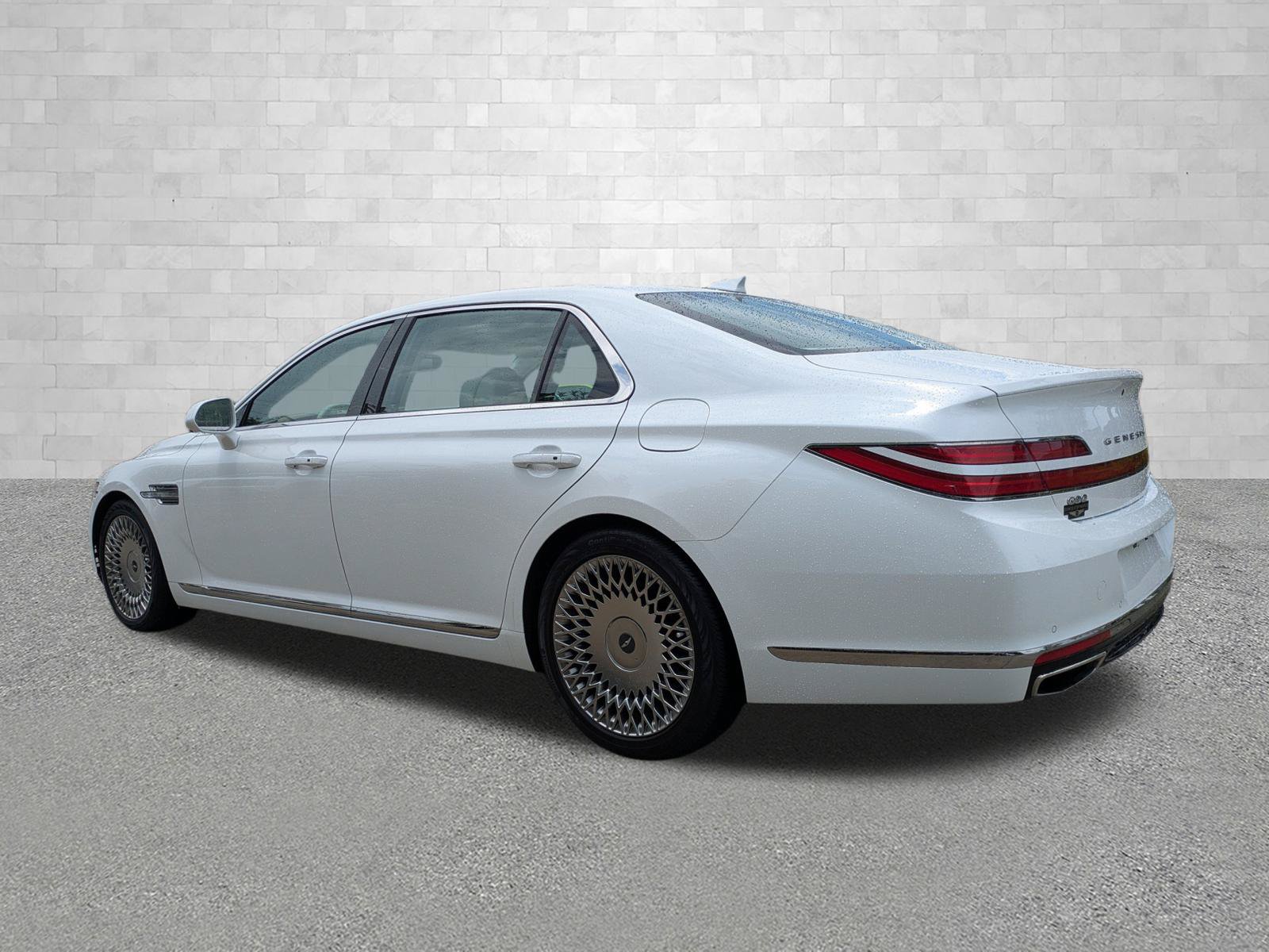 Used 2021 Genesis G90 5.0 Ultimate AWD/4WD image 4