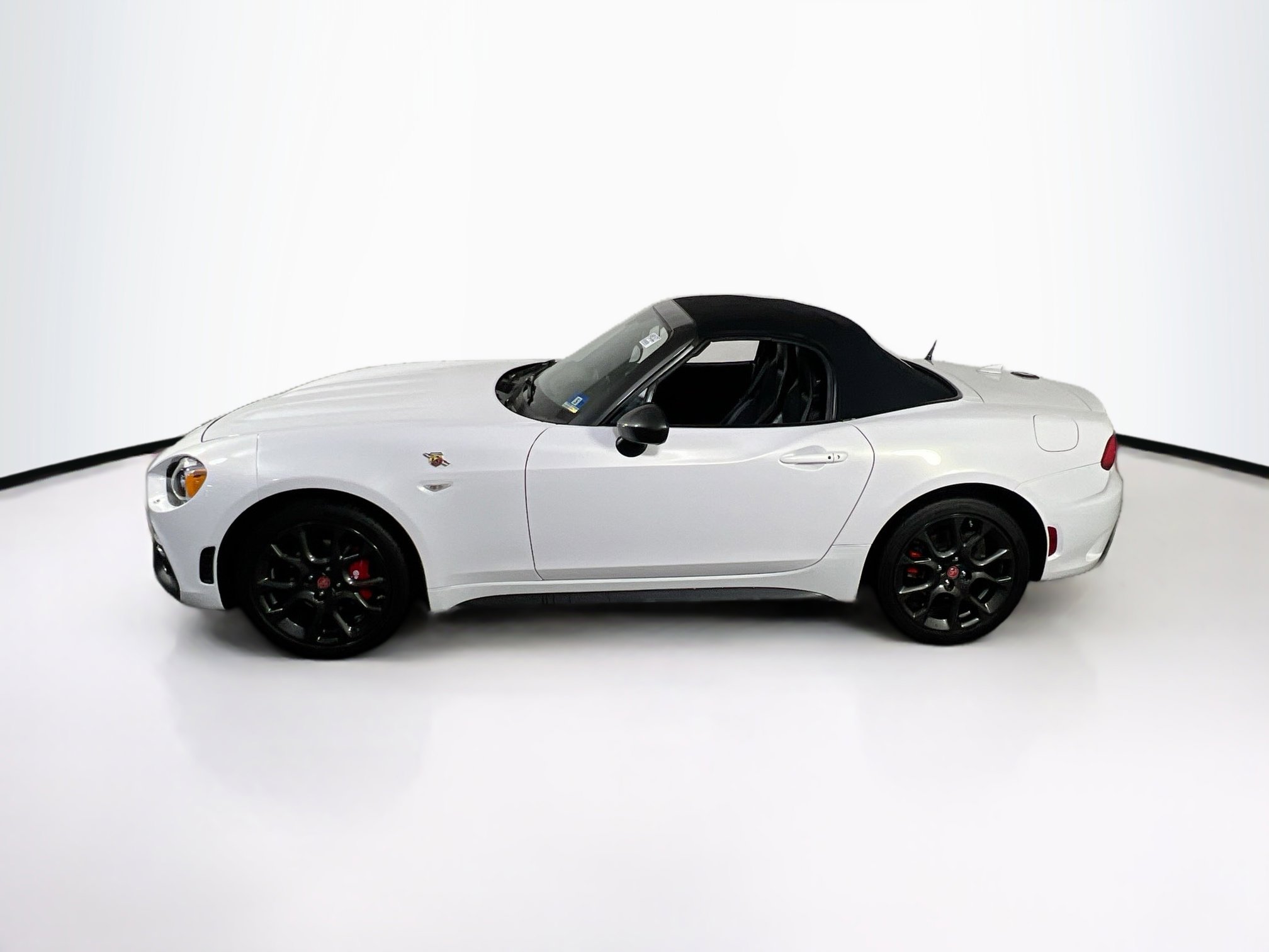 Used 2017 FIAT 124 Spider Abarth image 8