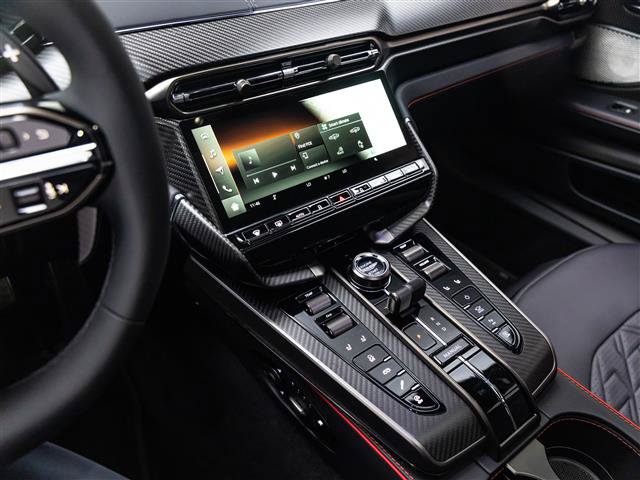 New 2026 Aston Martin Vanquish RWD image 9
