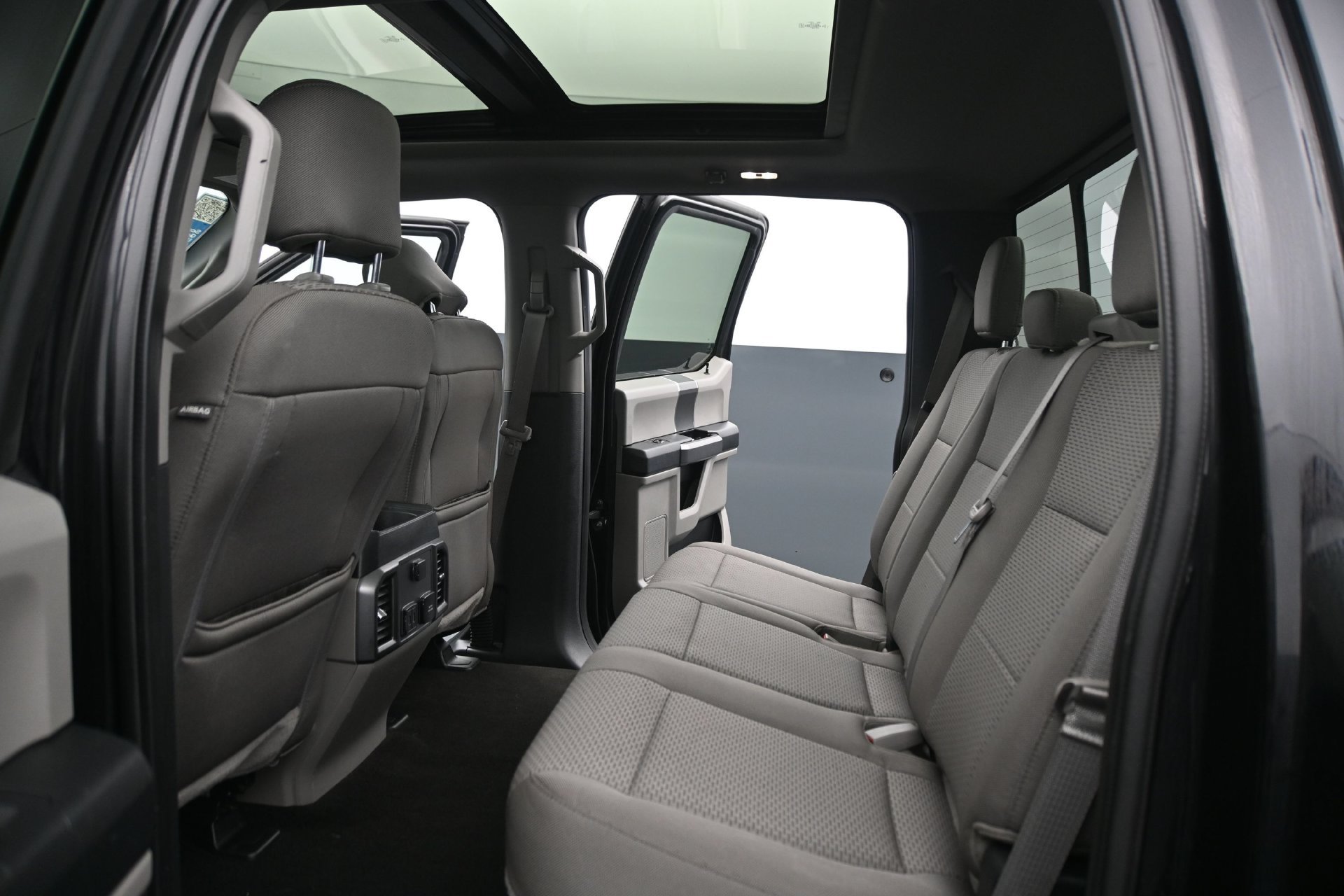 Used 2019 Ford F150 XLT w/ Equipment Group 302A Luxury AWD/4WD image 17