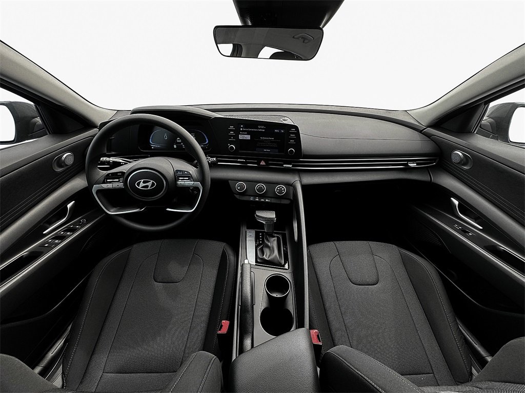 New 2025 Hyundai Elantra SE w/ Cargo Package image 13