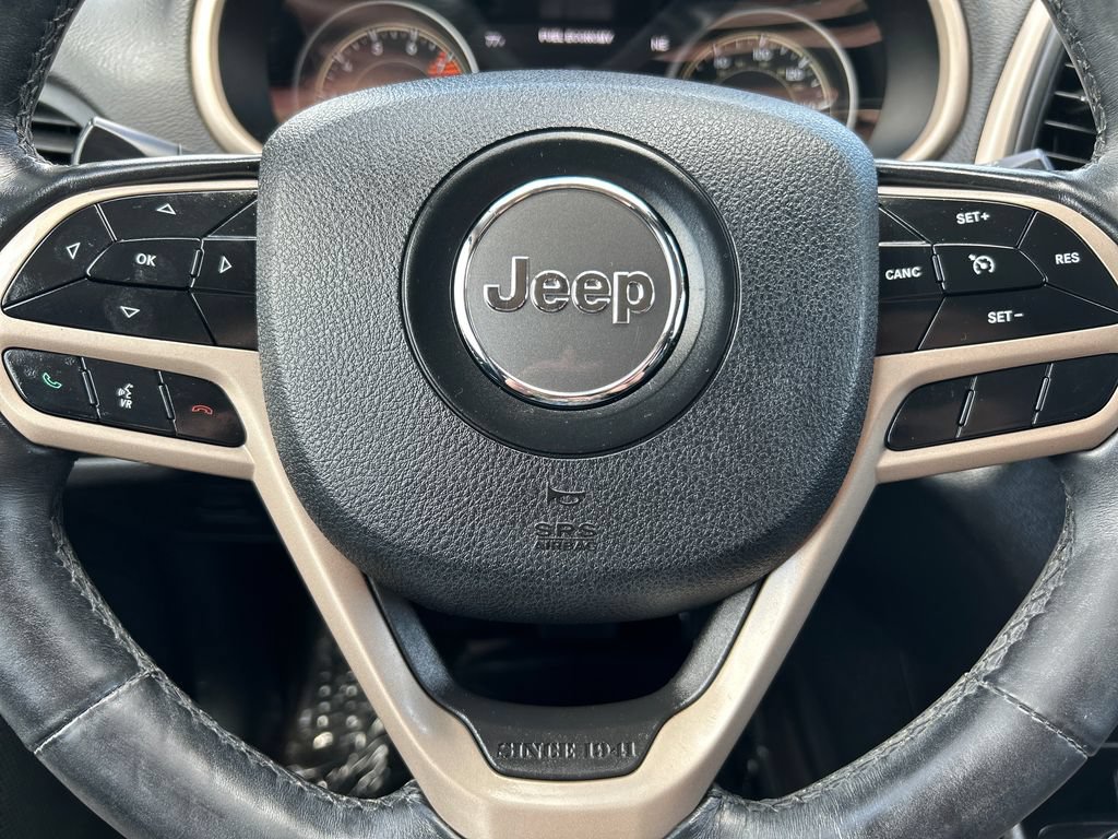 Used 2017 Jeep Cherokee Limited AWD/4WD image 9