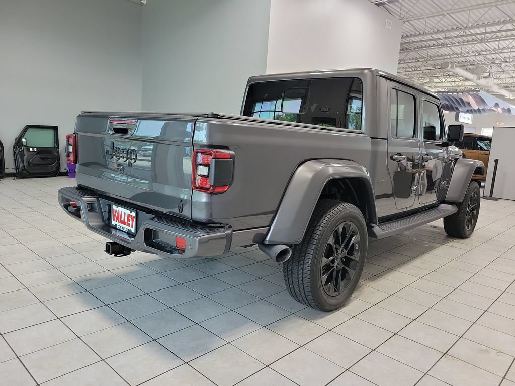 Used 2021 Jeep Gladiator Overland AWD/4WD image 11