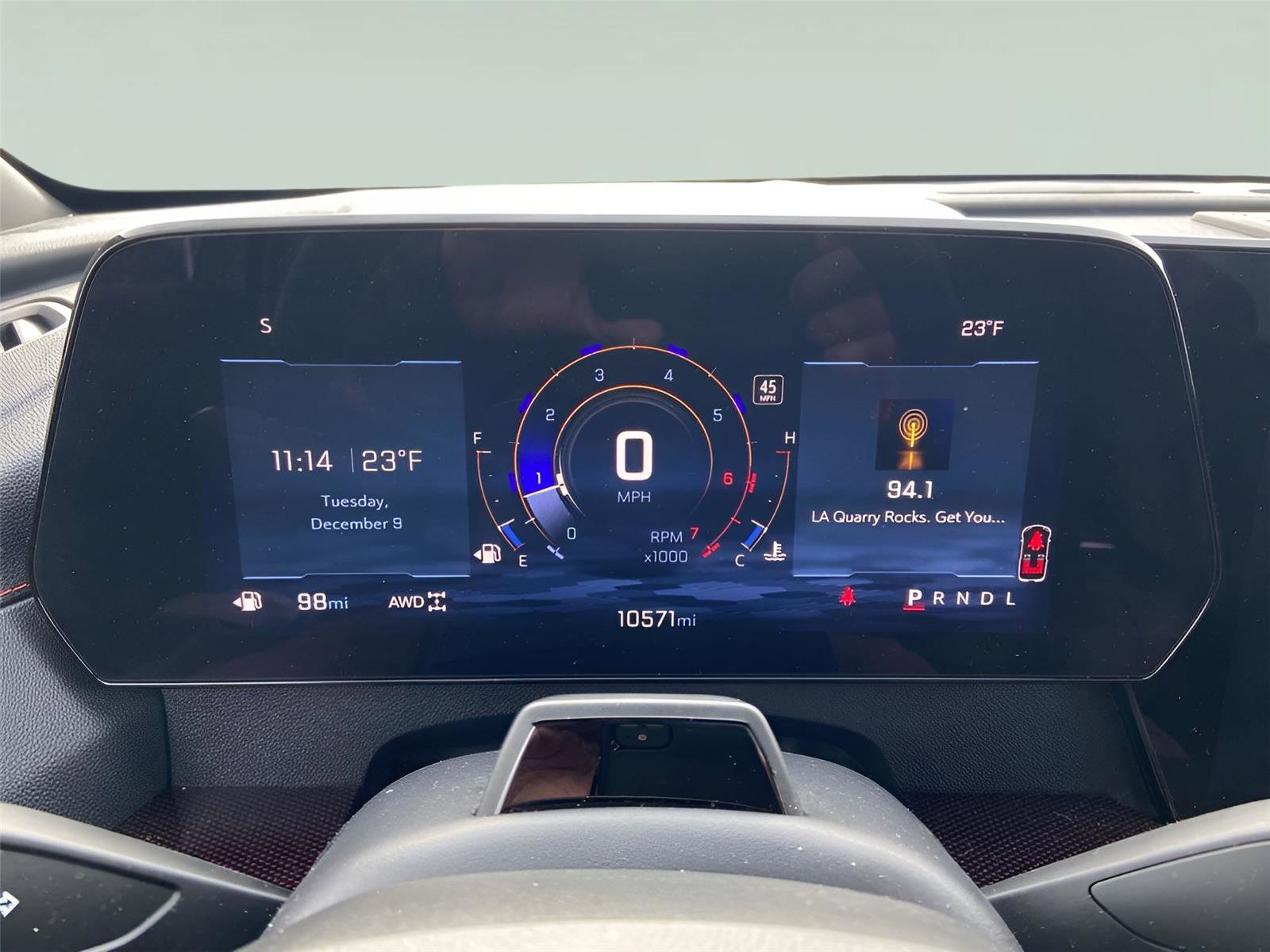 Used 2025 Chevrolet Traverse RS image 9