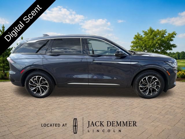 Used 2024 Lincoln Nautilus Premier w/ Equipment Group 102A AWD/4WD image 8