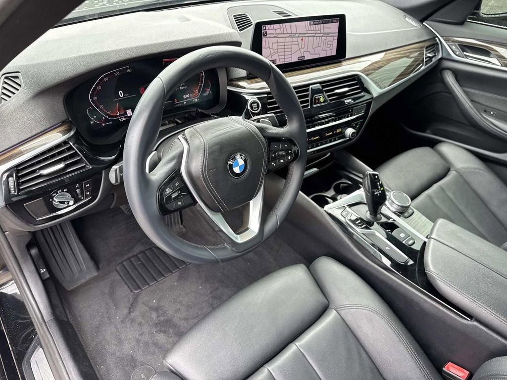Used 2020 BMW 530i w/ Convenience Package RWD image 19