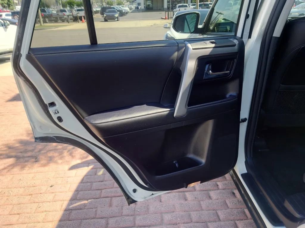 Used 2022 Toyota 4Runner SR5 Premium image 13