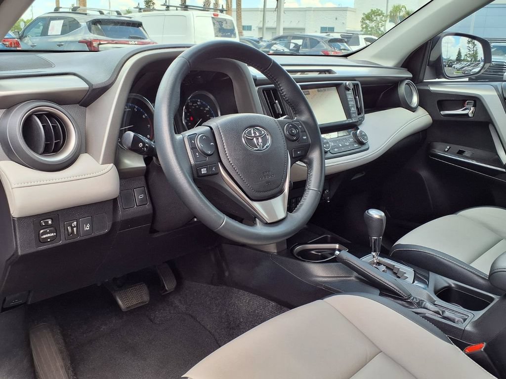 Used 2016 Toyota RAV4 Limited FWD image 20