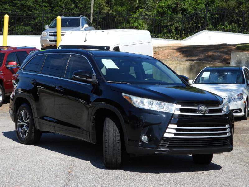 Used 2017 Toyota Highlander Plus image 6