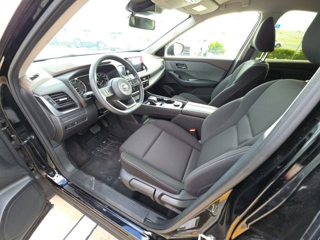 Used 2023 Nissan Rogue S image 12