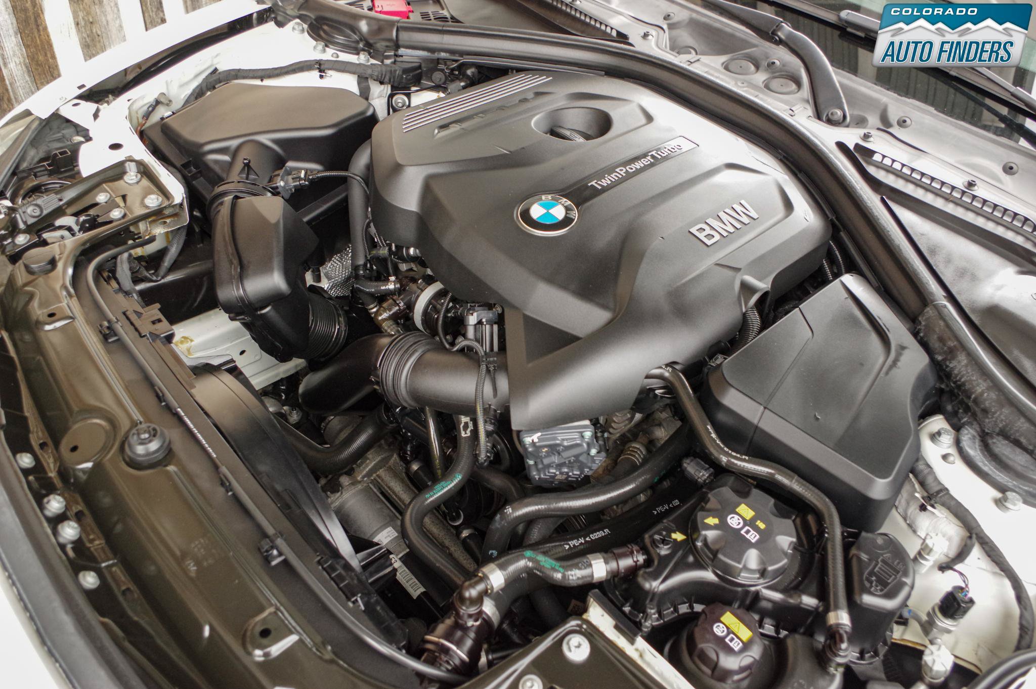 Used 2017 BMW 330i xDrive Sedan AWD/4WD image 25
